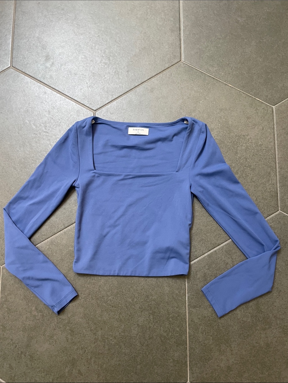 Babaton Long Sleeve Square Neck Crop Top in Periwinkle Blue XS